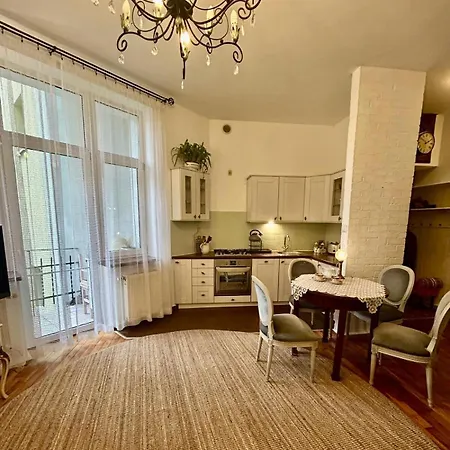 Apartment Locus Vietoris *